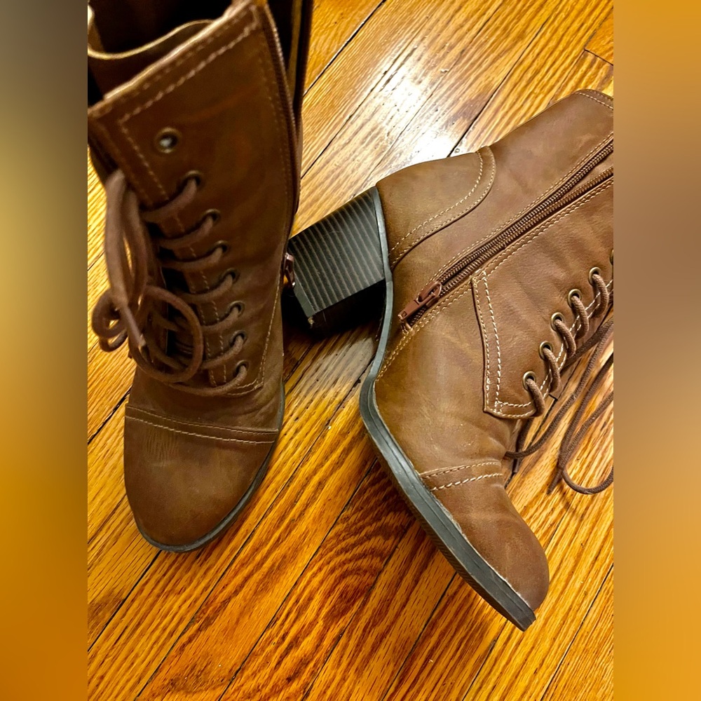 Size 10 Brown Boots